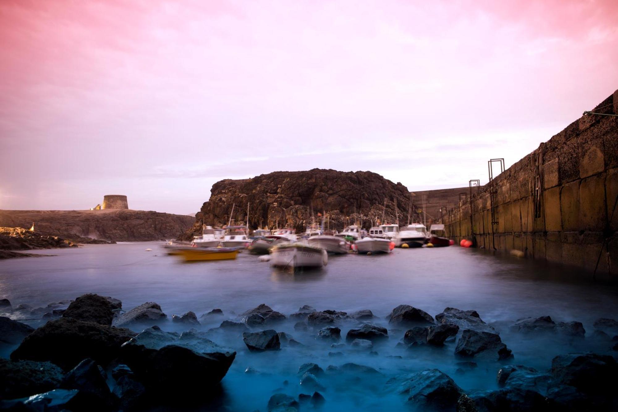 Cotillo Star By Nicolet Luaran gambar